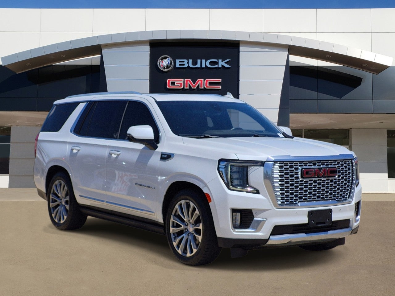 2021 GMC Yukon Denali in White Frost Tricoat — front three-quarter view