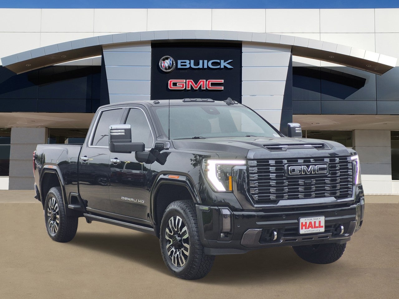 2024 GMC Sierra 2500 HD Denali Ultimate in Onyx Black — front three-quarter view