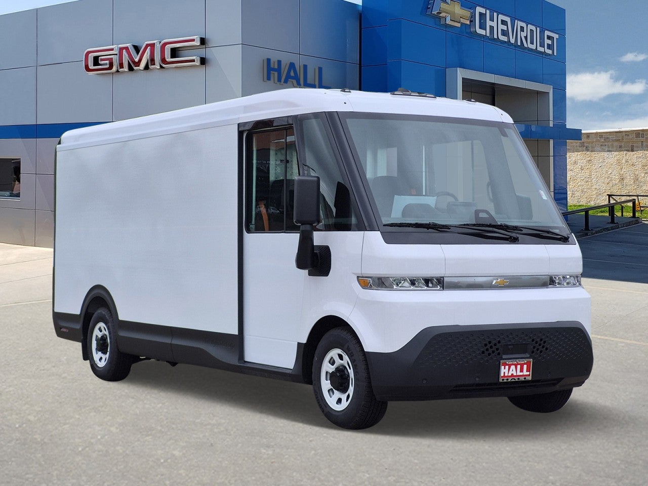 2025 Chevrolet BrightDrop 600 EJY in Oyster White — front three-quarter view